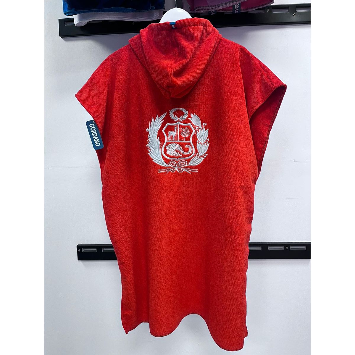 GENERICO - TOALLA CAMBIADOR CORDANO ESCUDO ROJO ML ADULTO UNISEX