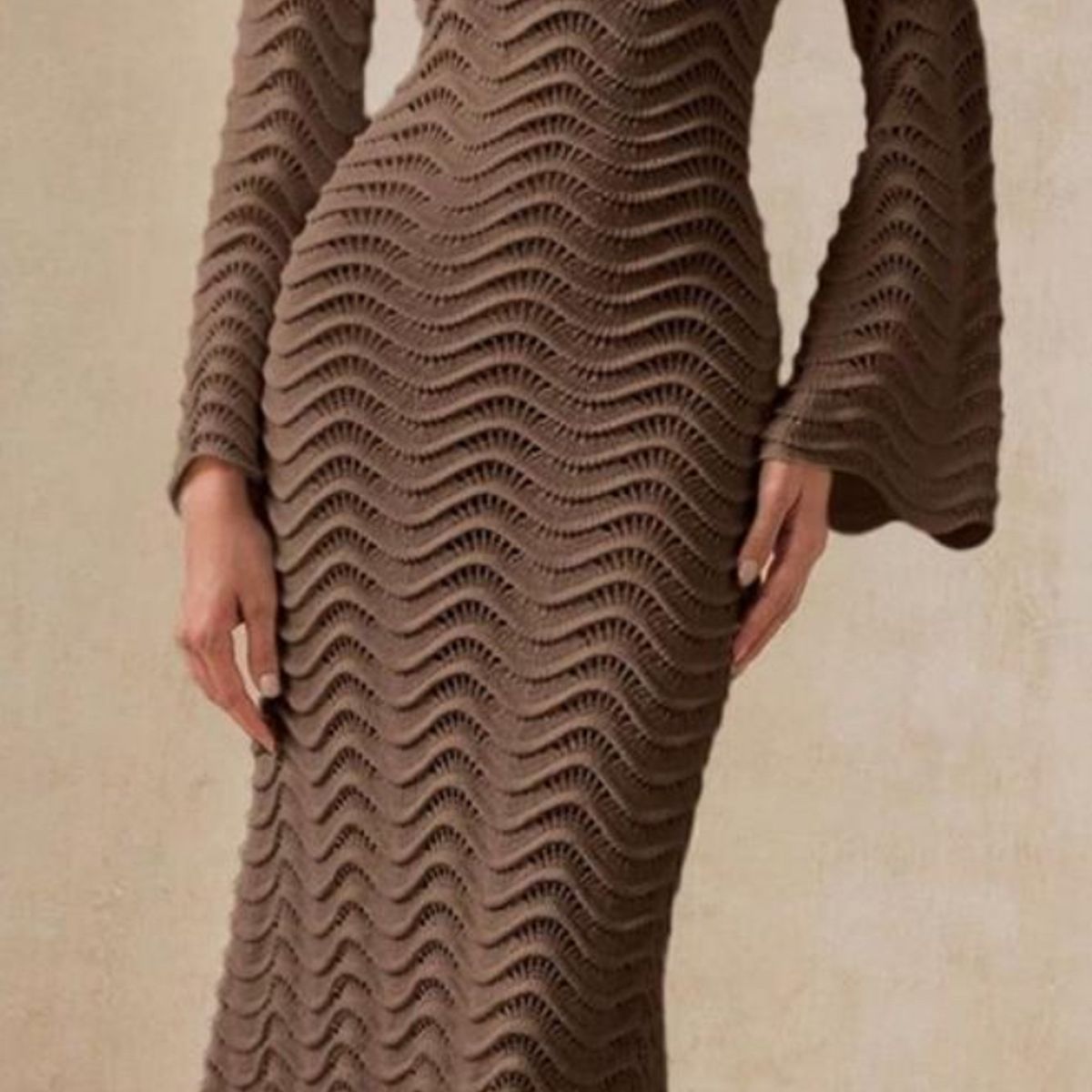 AMA OUTFITTERS - VESTIDO TEJIDO GAELLA