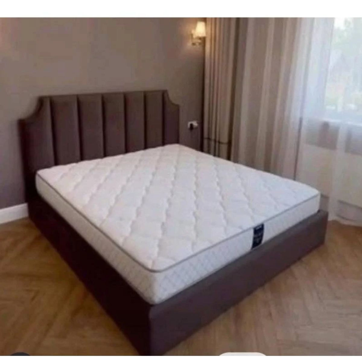 GENERICO - Cama Panel King - Marrón