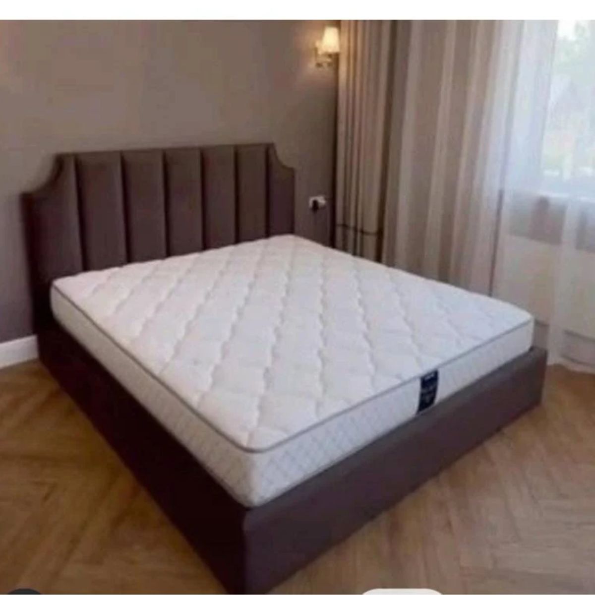 GENERICO - Cama Panel Queen - Marrón