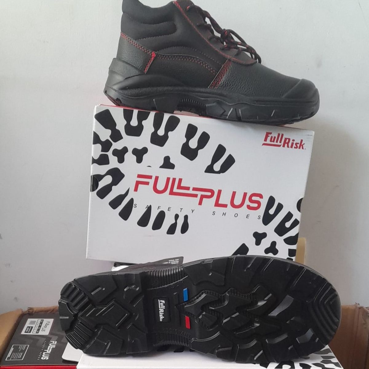 GENERICO - BOTIN DE SEGURIDAD PUNTA DE ACERO FULL PLUS