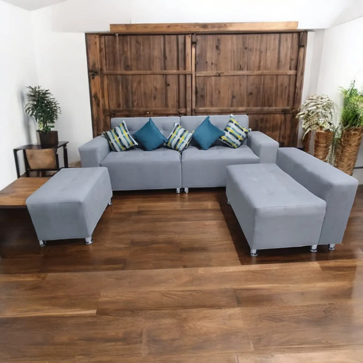 GENERICO - Seccional Londres 3 cuerpos 1 banqueta - plomo plata + 3 cojines de regalo