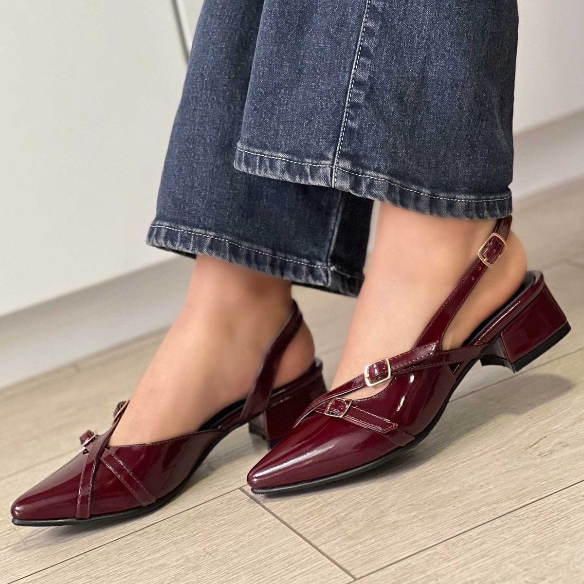 GENERICO - ZAPATO STILETTO CUERO CHAROL TOPI BURDEO