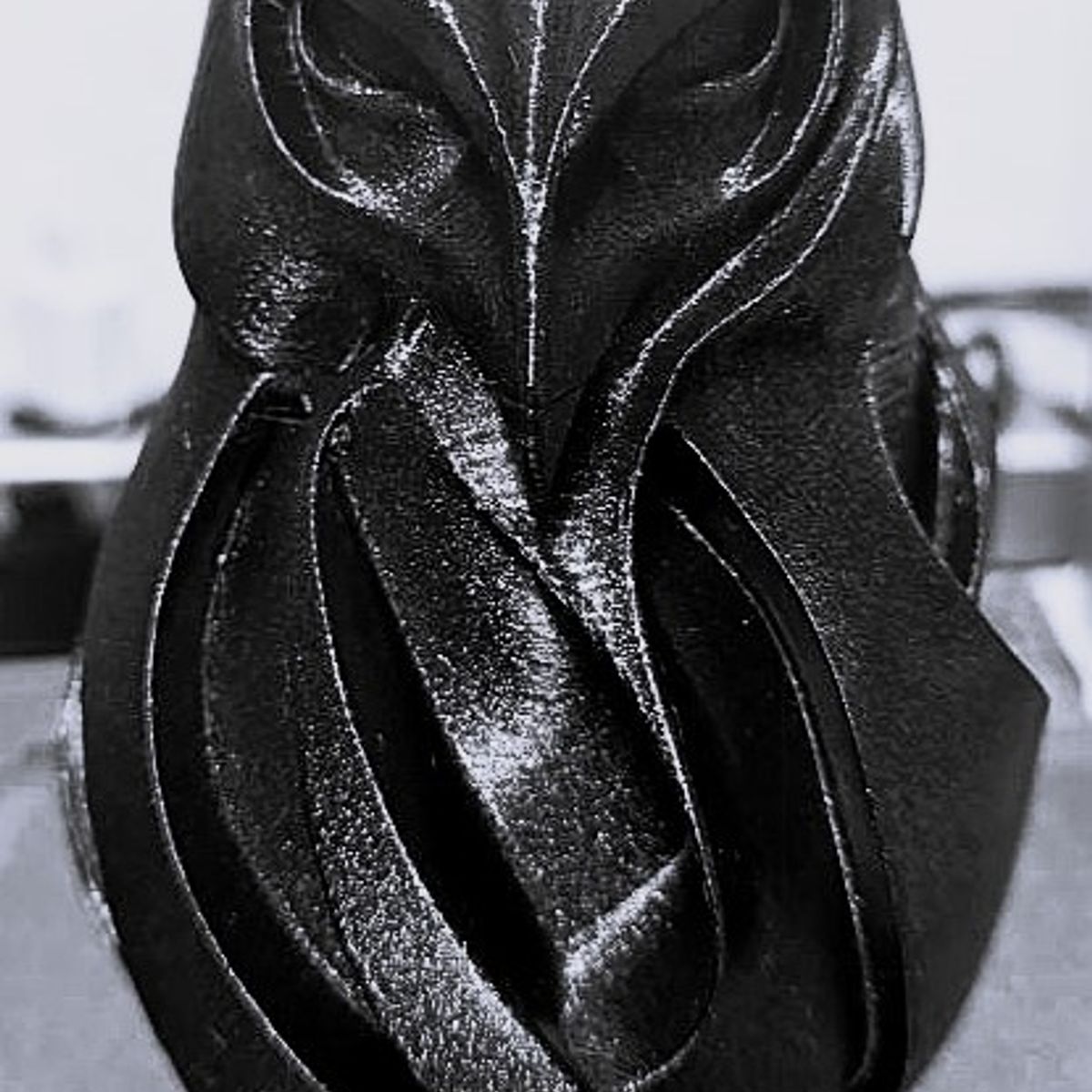 GENERICO - ADORNO EXCLUSIVO BUHO NEGRO 23cm x 14cm x14cm