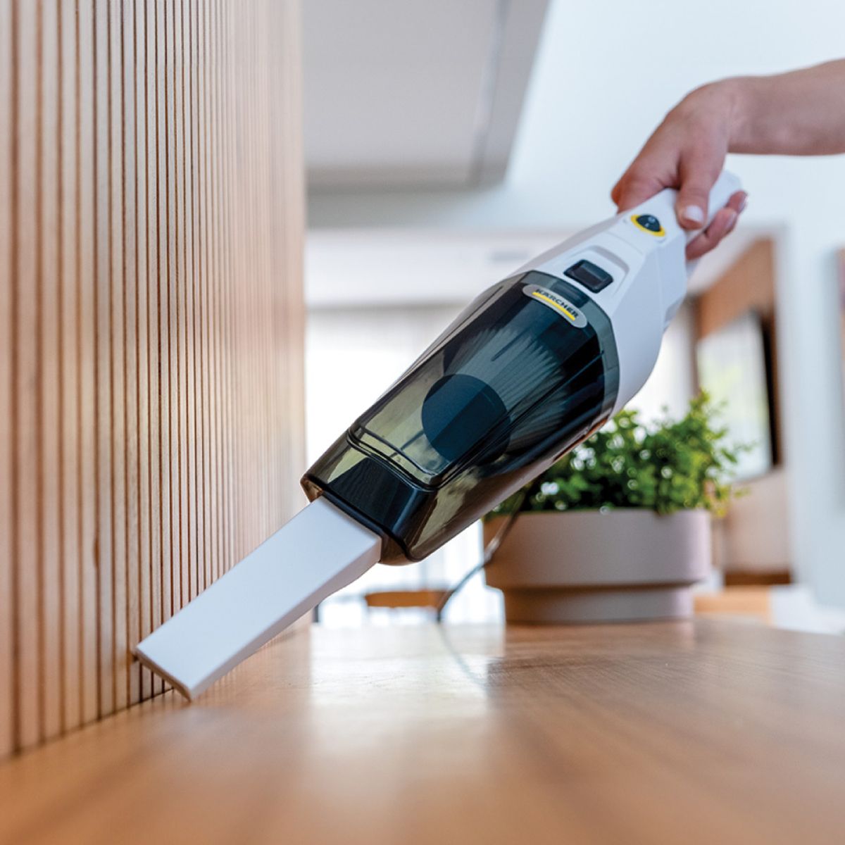 KARCHER - Aspiradora manual CVL1 1000W 06L Karcher