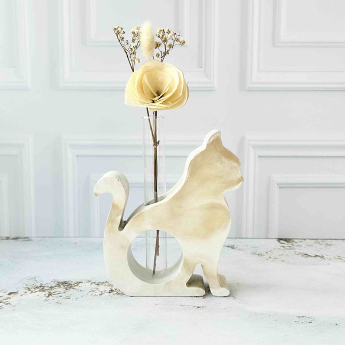 CONKRETE - Florero de Cemento Gato + Flores Preservadas