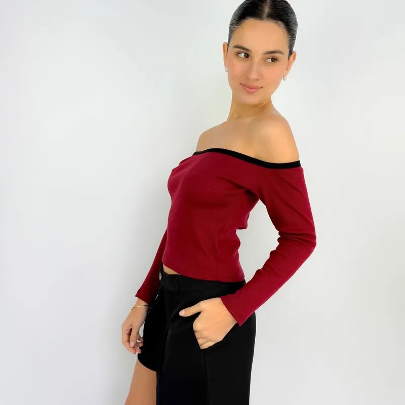 INTROSPECTIVA MODA - POLO MANGA LARGA OFF SHOULDER MODELO PARIS