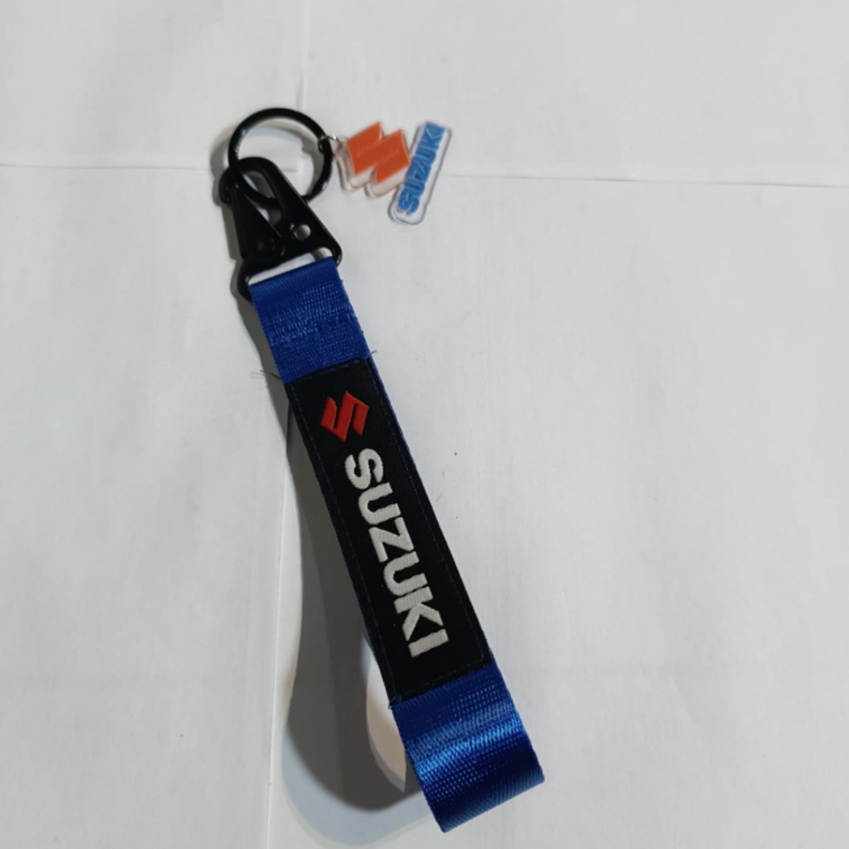 CES - LLAVERO LANYARD MOTO SUZUKI