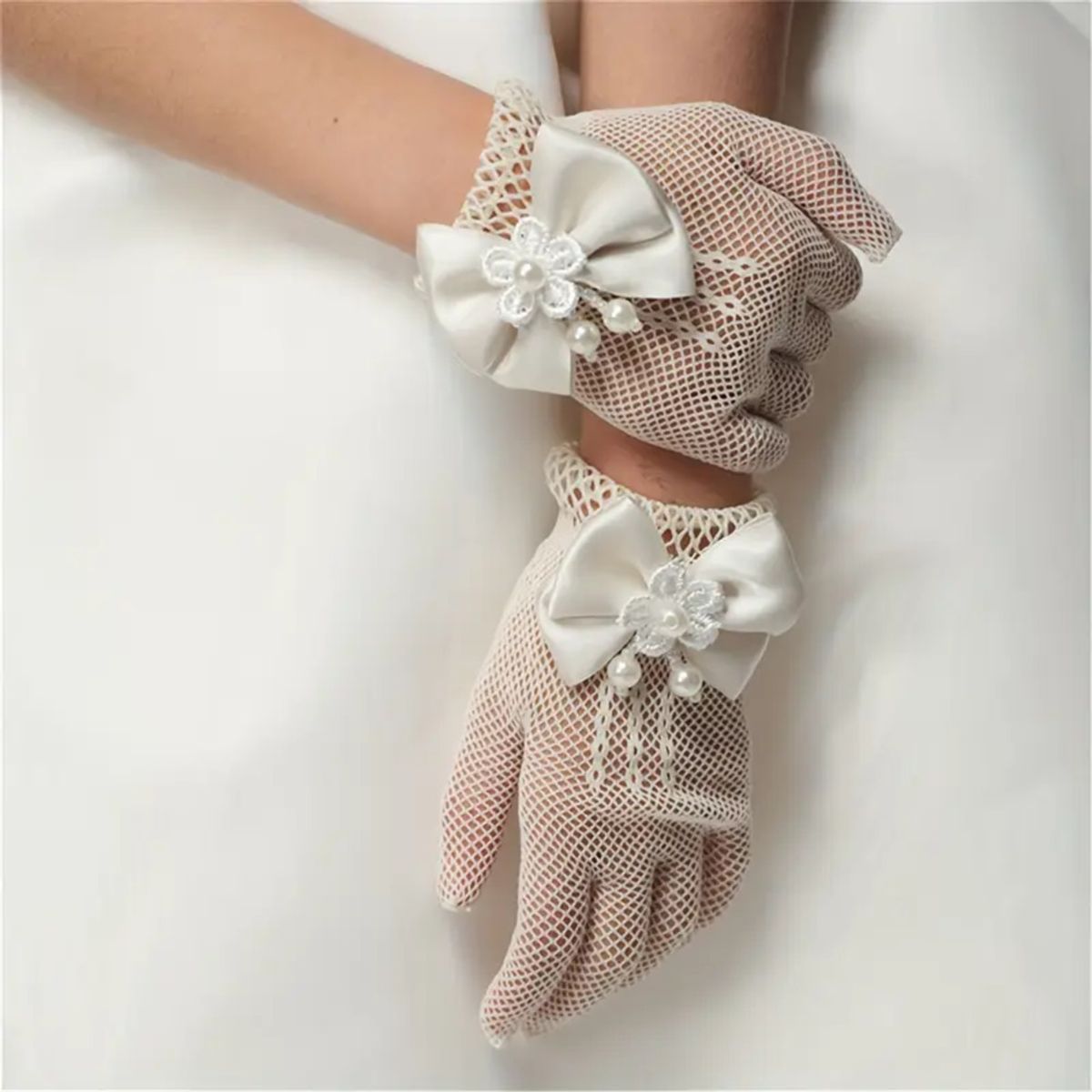 GENERICO - GUANTES BLANCO DE PRIMERA COMUNION DE NIÑA