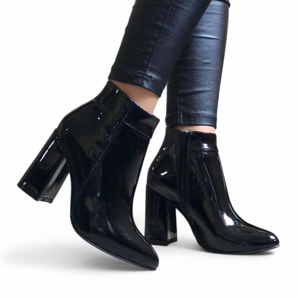 GENERICO - Botin Mujer Clasica Charol Taco 9 2086-60 Color Negro