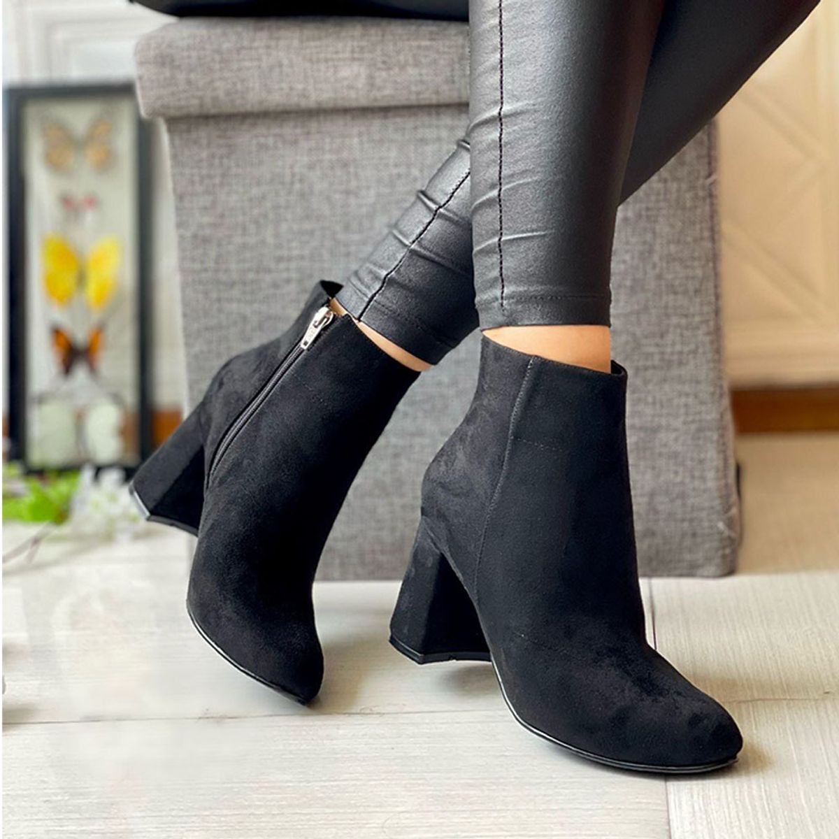 GENERICO - Botin Mujer Clasica Gamuza Taco 7 2086-60 Color Negro