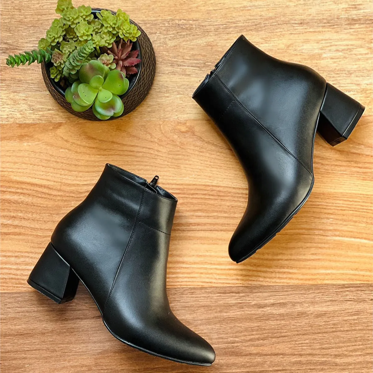 GENERICO - Botin Mujer Clasica Taco 5 2086-60 Color Negro