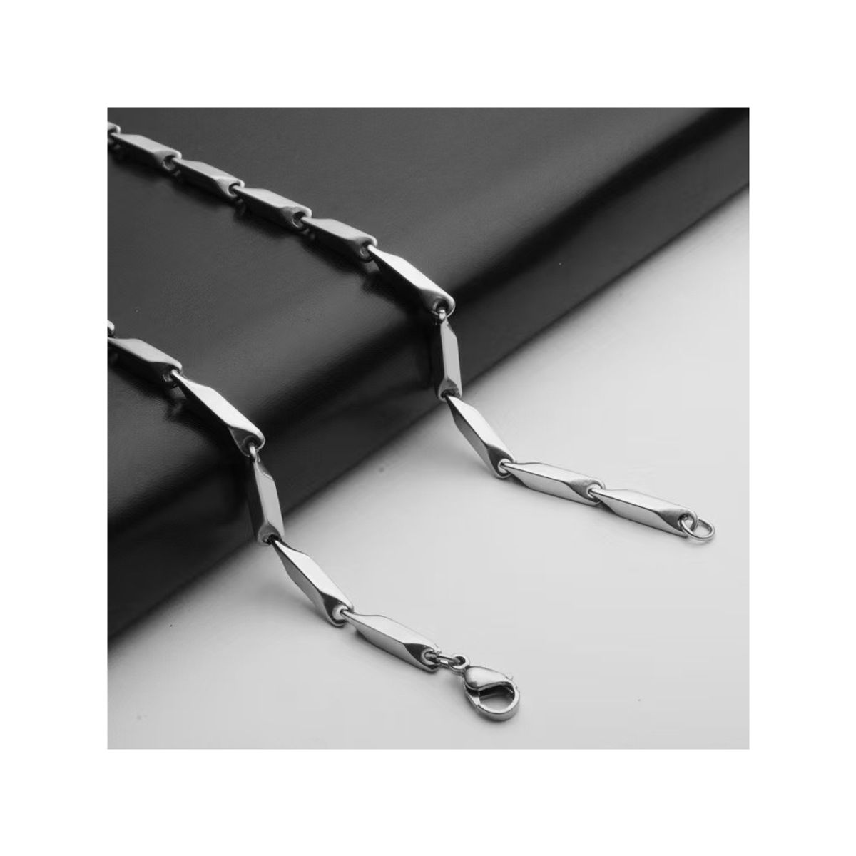 GENERICO - Cadena Minimalista Lui de Hombre en Acero Inoxidable