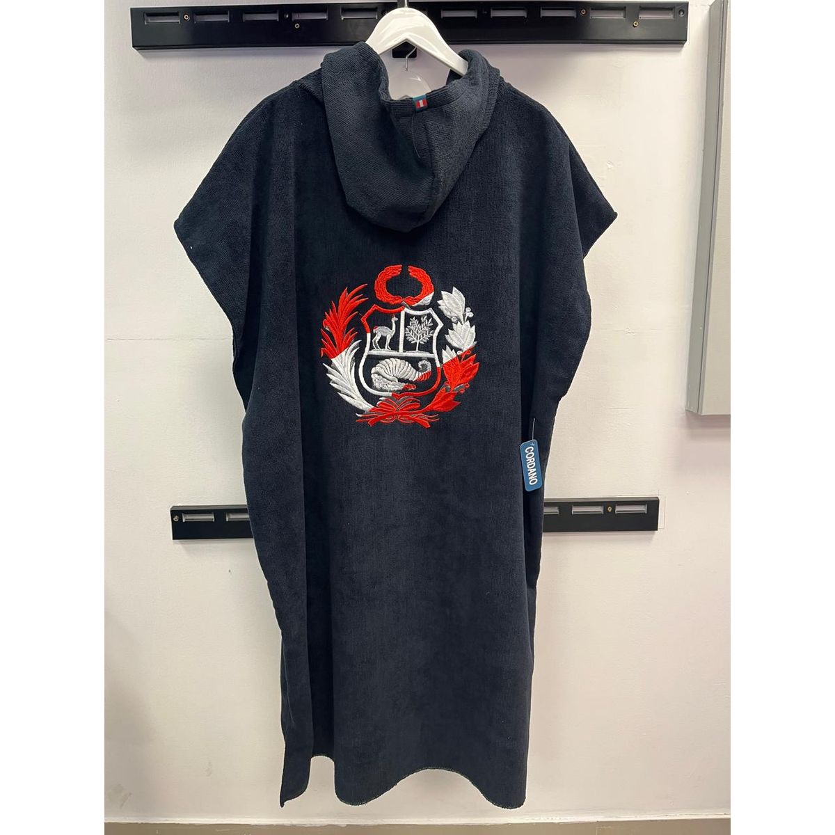 GENERICO - TOALLA CAMBIADOR CORDANO ADULTO ESCUDO NEGRO ML