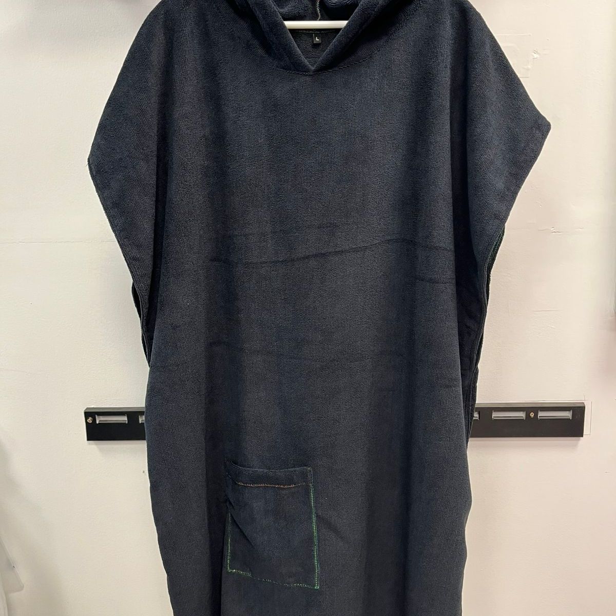 GENERICO - TOALLA CAMBIADOR CORDANO ADULTO ESCUDO NEGRO ML