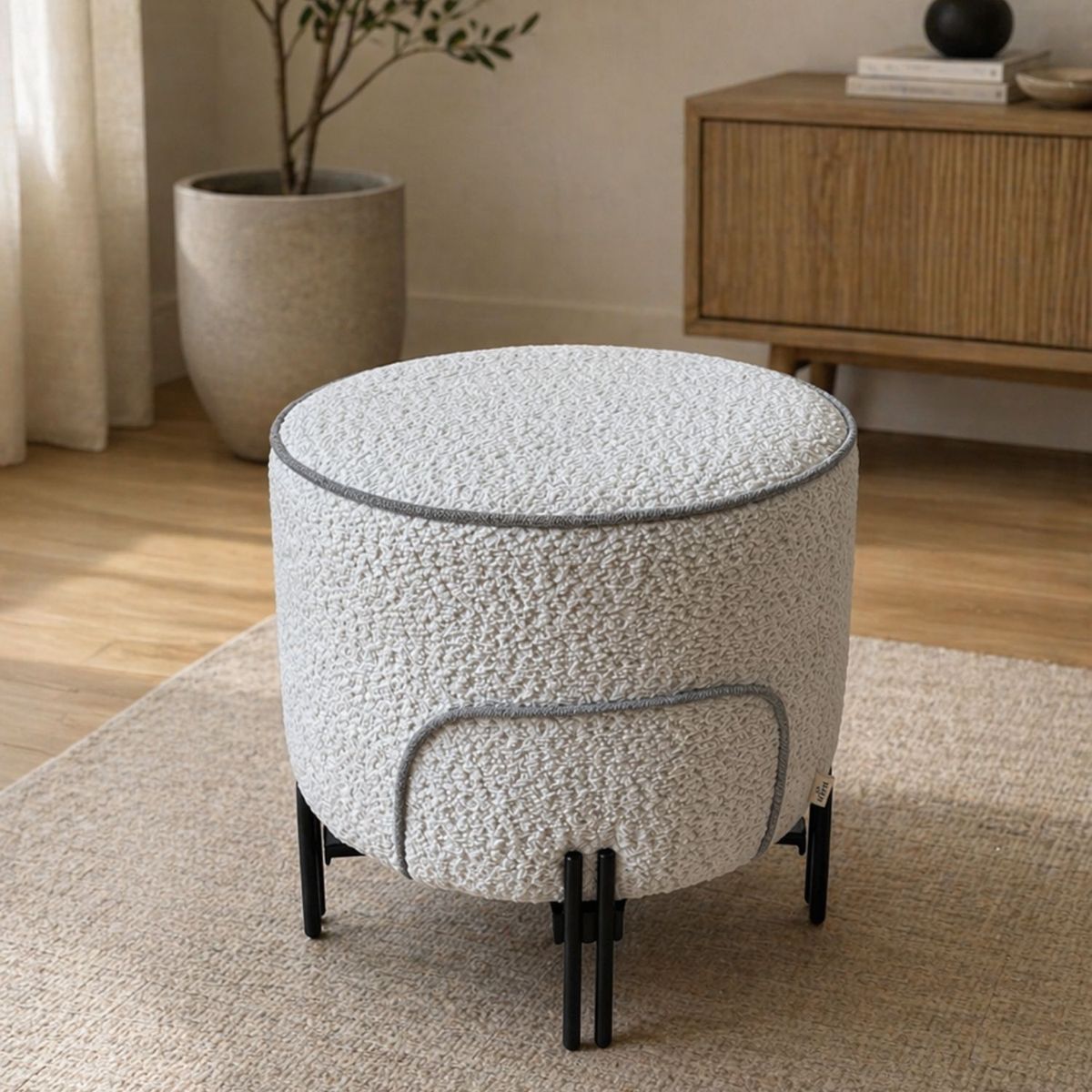 GENERICO - Puff Nube Bouclé Moderno 43x50 cm  Diseño Minimalista con Patas Doble Metálicas