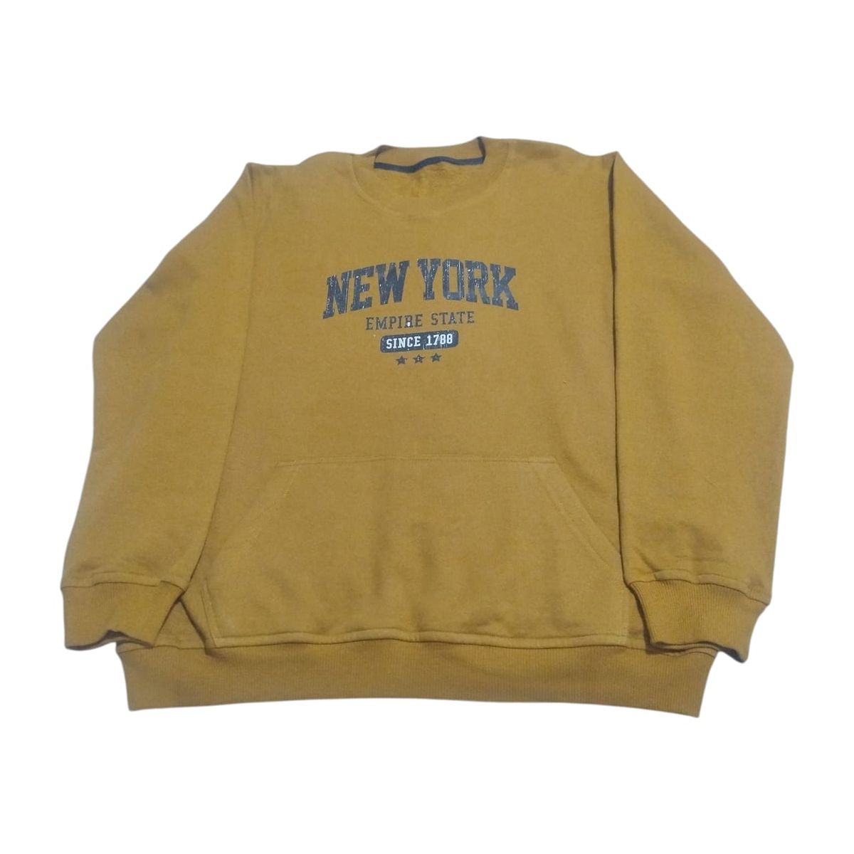 GENERICO - POLERA SIN CAPUCHA CON BOLSILLO ESTAMPADO UNISEX