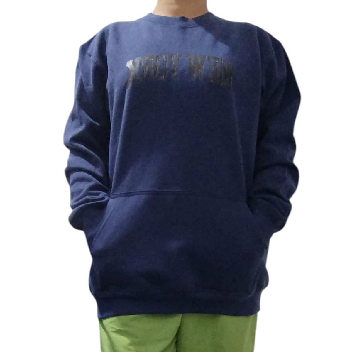 GENERICO - POLERA SIN CAPUCHA CON BOLSILLO ESTAMPADO UNISEX