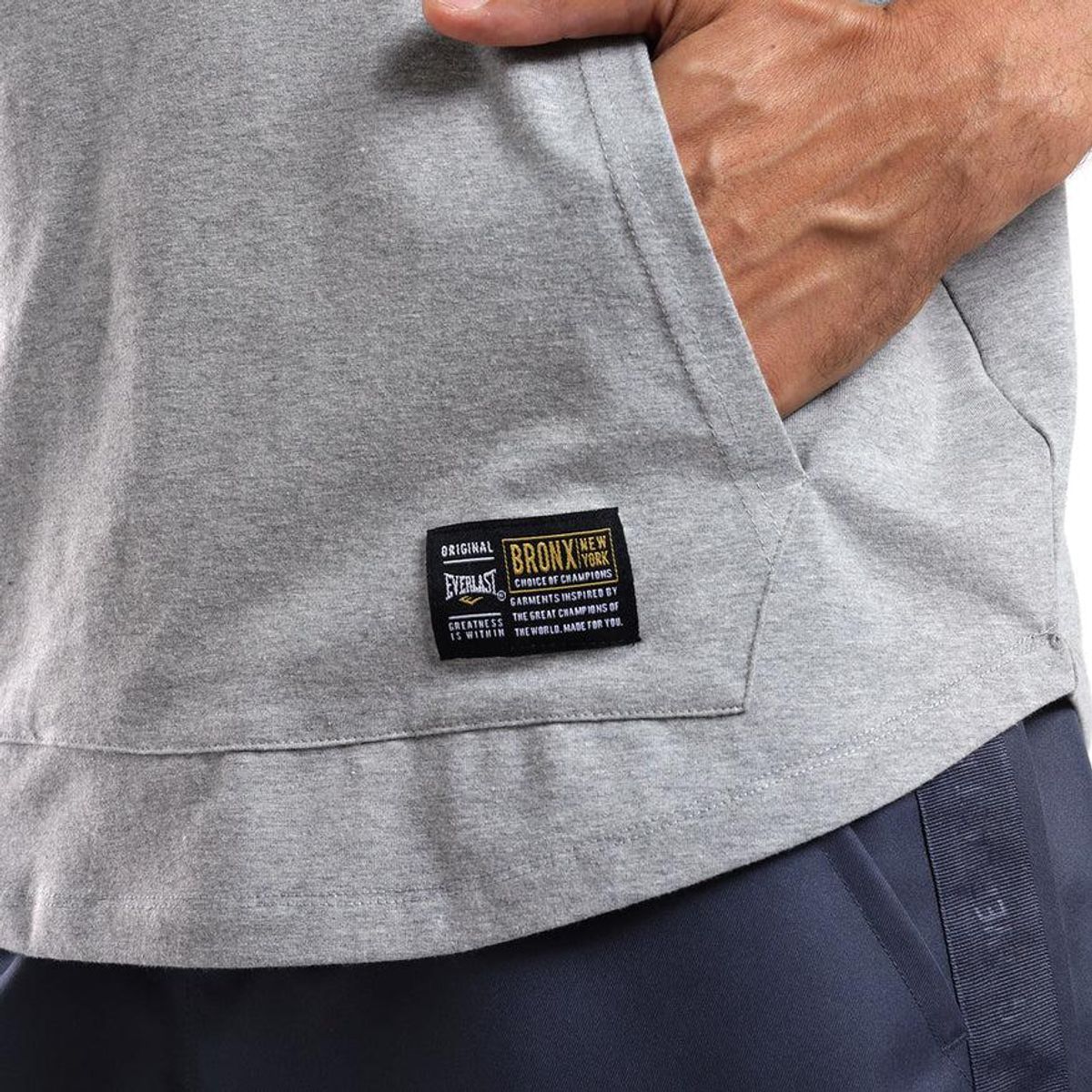 EVERLAST - POLERA HOOD ROUND EVERLAST