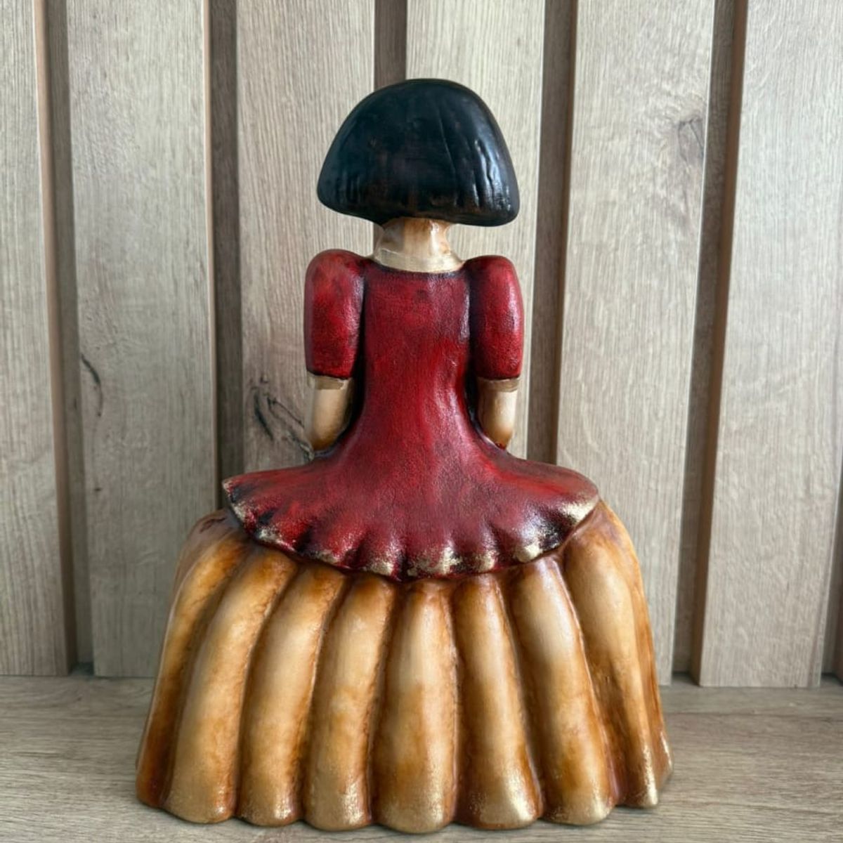 MAP DESIGN HOME - Adorno Figura Menina Clásica 22x10x31 cm