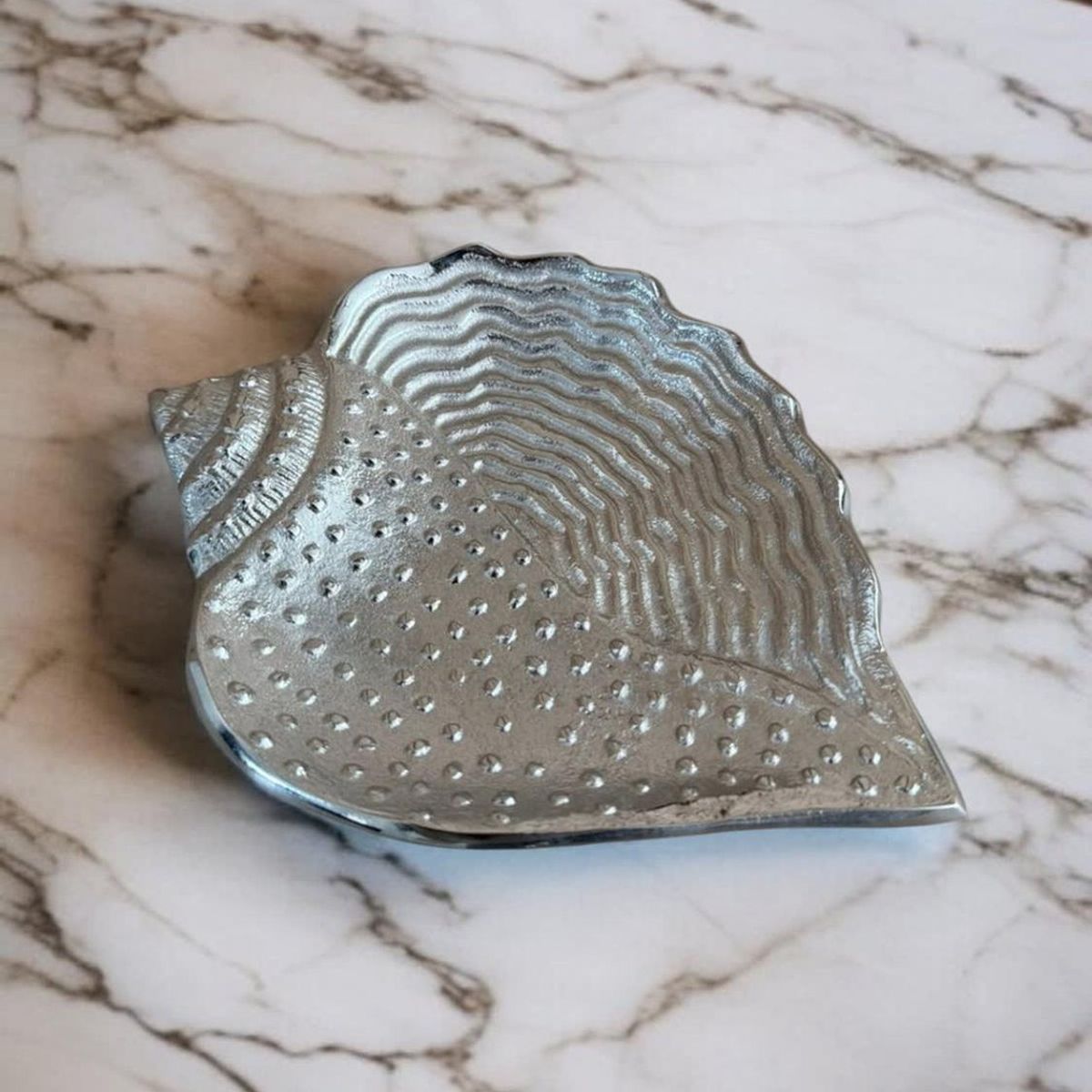 MAP DESIGN HOME - Adorno Bandeja Caracol Plateada 18x14x03 cm