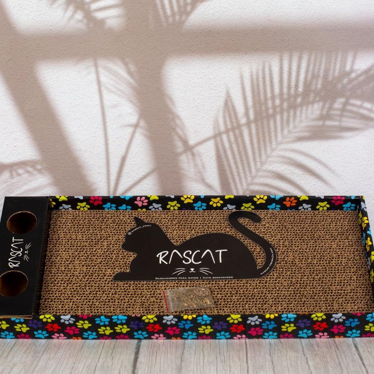 GENERICO - Rascador Para Gatos Con Pelotita + Nitcap