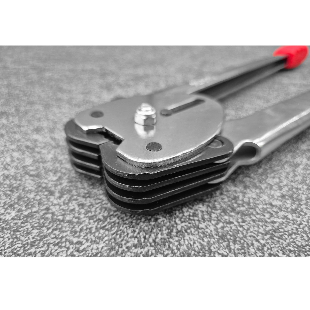 GENERICO - ENZUNCHADORA Y TENSADORA DE ZUNCHO PACK 2 PIEZAS ROJO