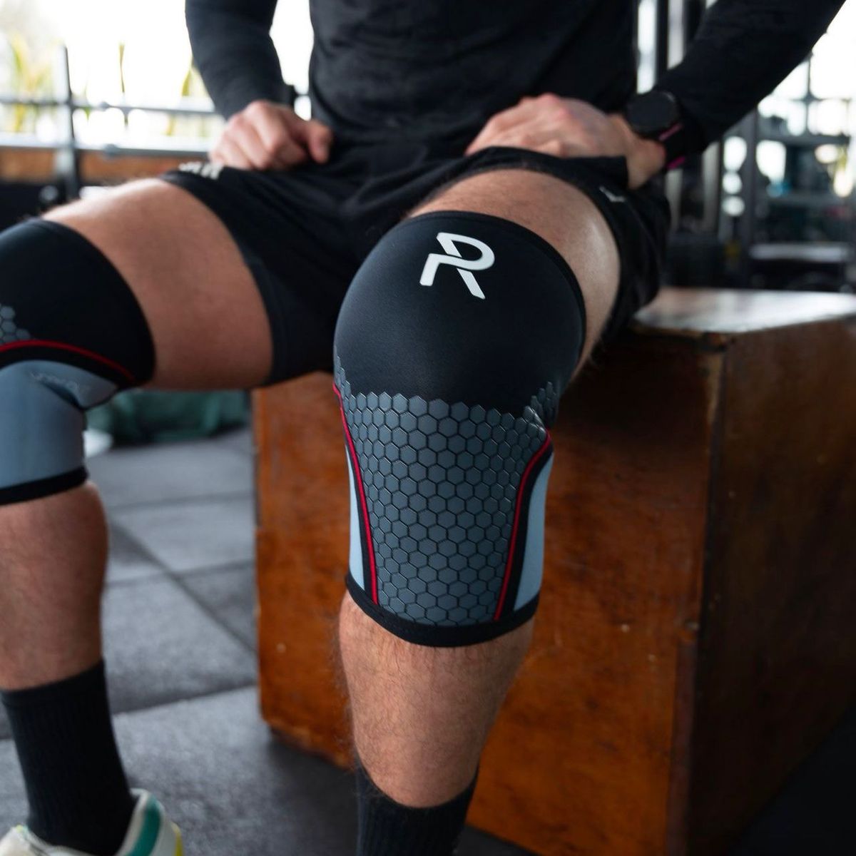 WORKOUT - Rodillera PR Negro - Neopreno Talla S