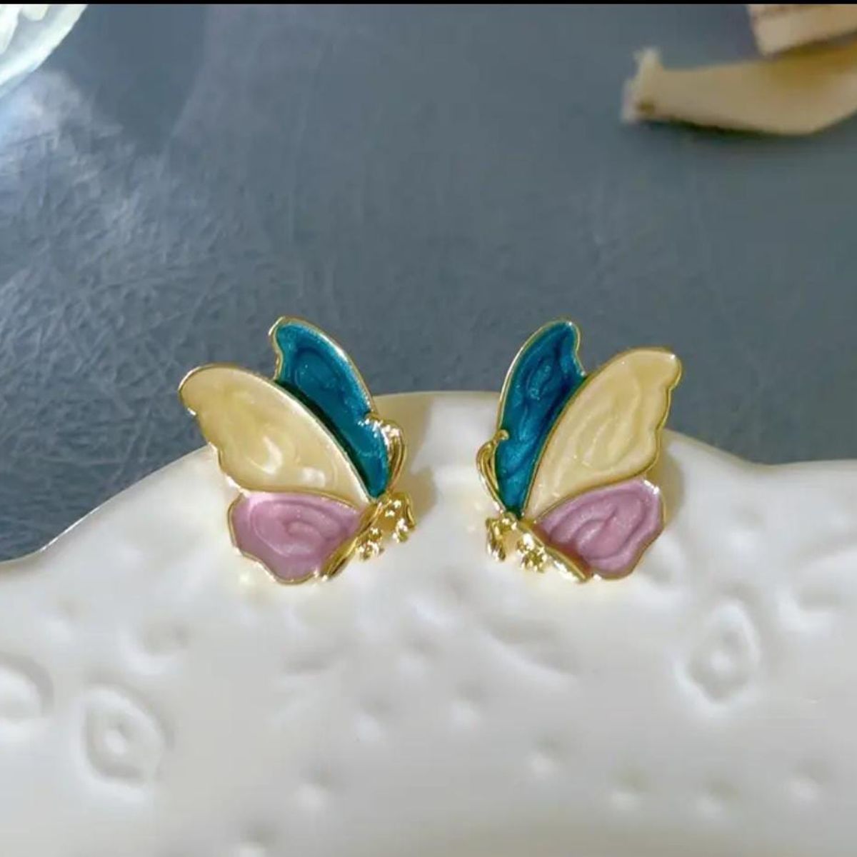 MORITA BAG STORE - ARETES PARA MUJER CON DISEÑO ALAS DE MARIPOSA