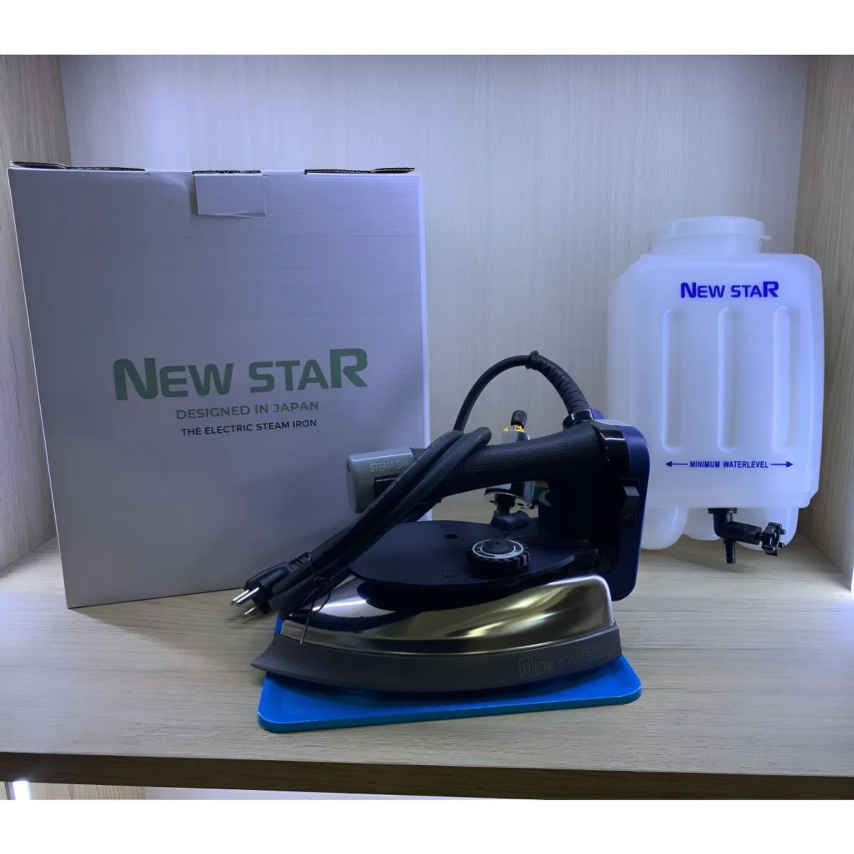 GENERICO - Plancha A Vapor Silver New Star Pesada Industrial 300L 1300w