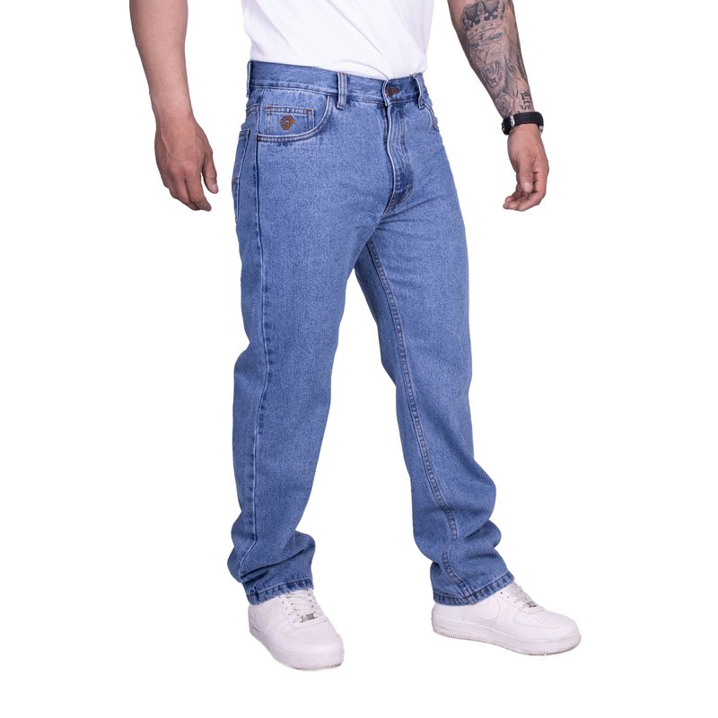 APACHE - Jeans Regular Fit de Caballero Color Celeste, Rígido  Modelo Americano