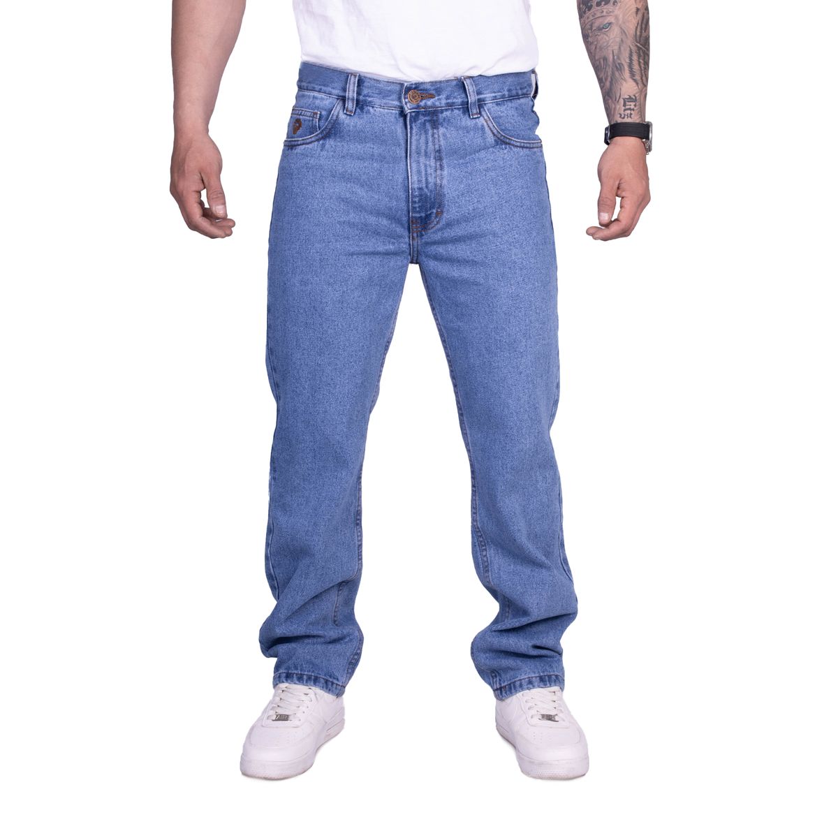 APACHE - Jeans Regular Fit de Caballero Color Celeste, Rígido  Modelo Americano