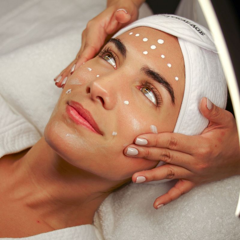 CORPORAL AGE - Gift Card Digital - Limpieza Facial Profunda en Corporal Age