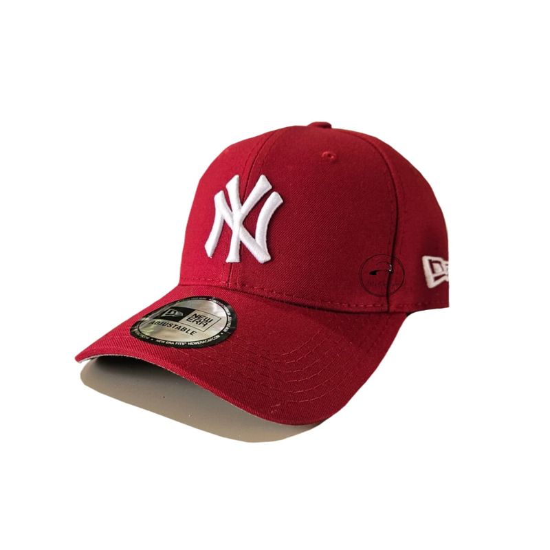 GENERICO - GORRO COLOR GUINDA NY CLASICO AJUSTABLE