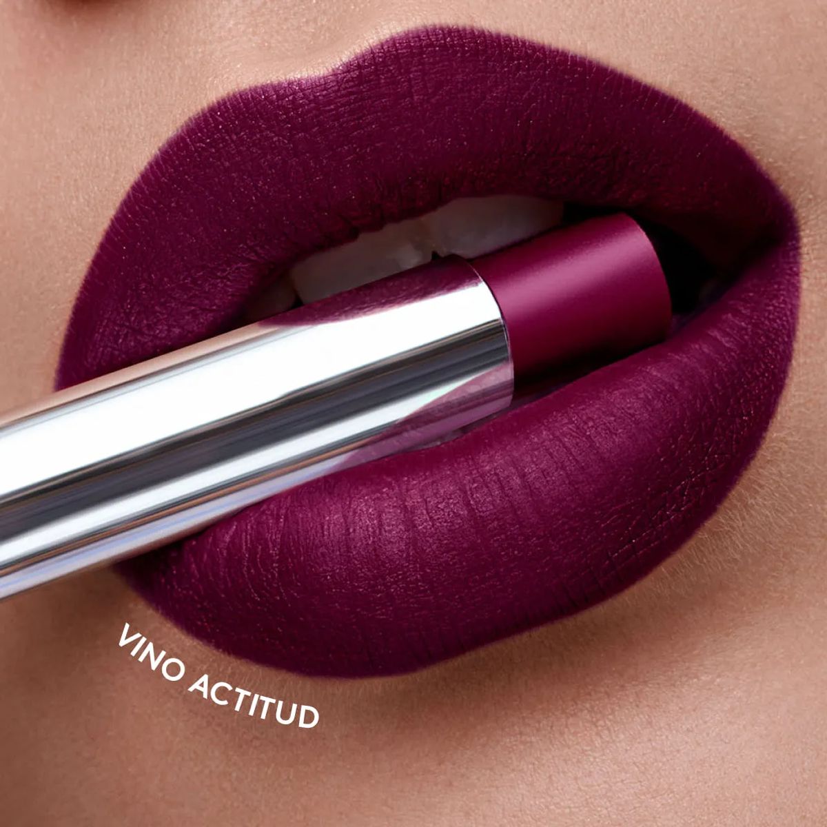 Esika - Labial Colorfix Barra 24H Vino Actitud 2 g Esika