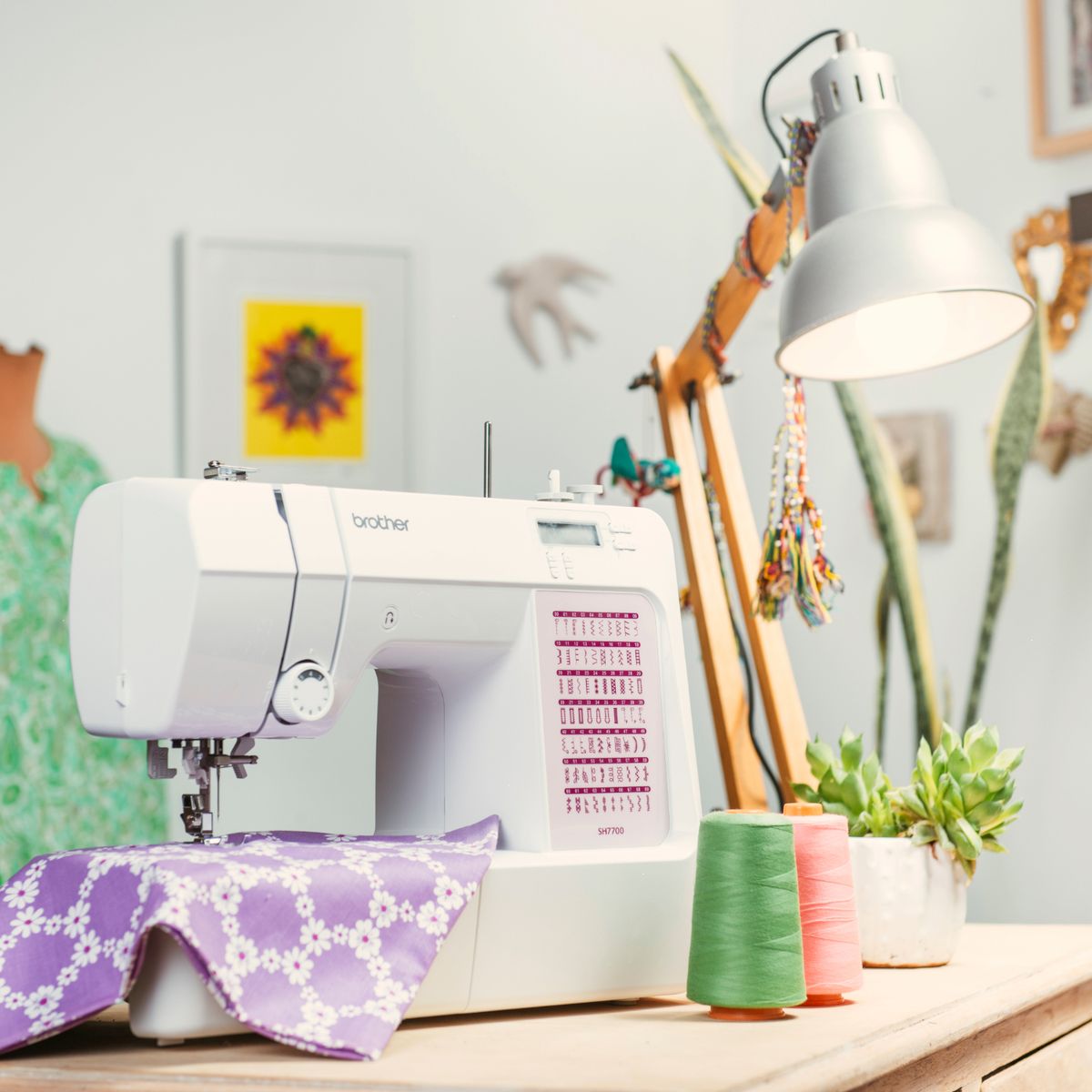 BROTHER - Máquina de Coser Brother SH7700CL