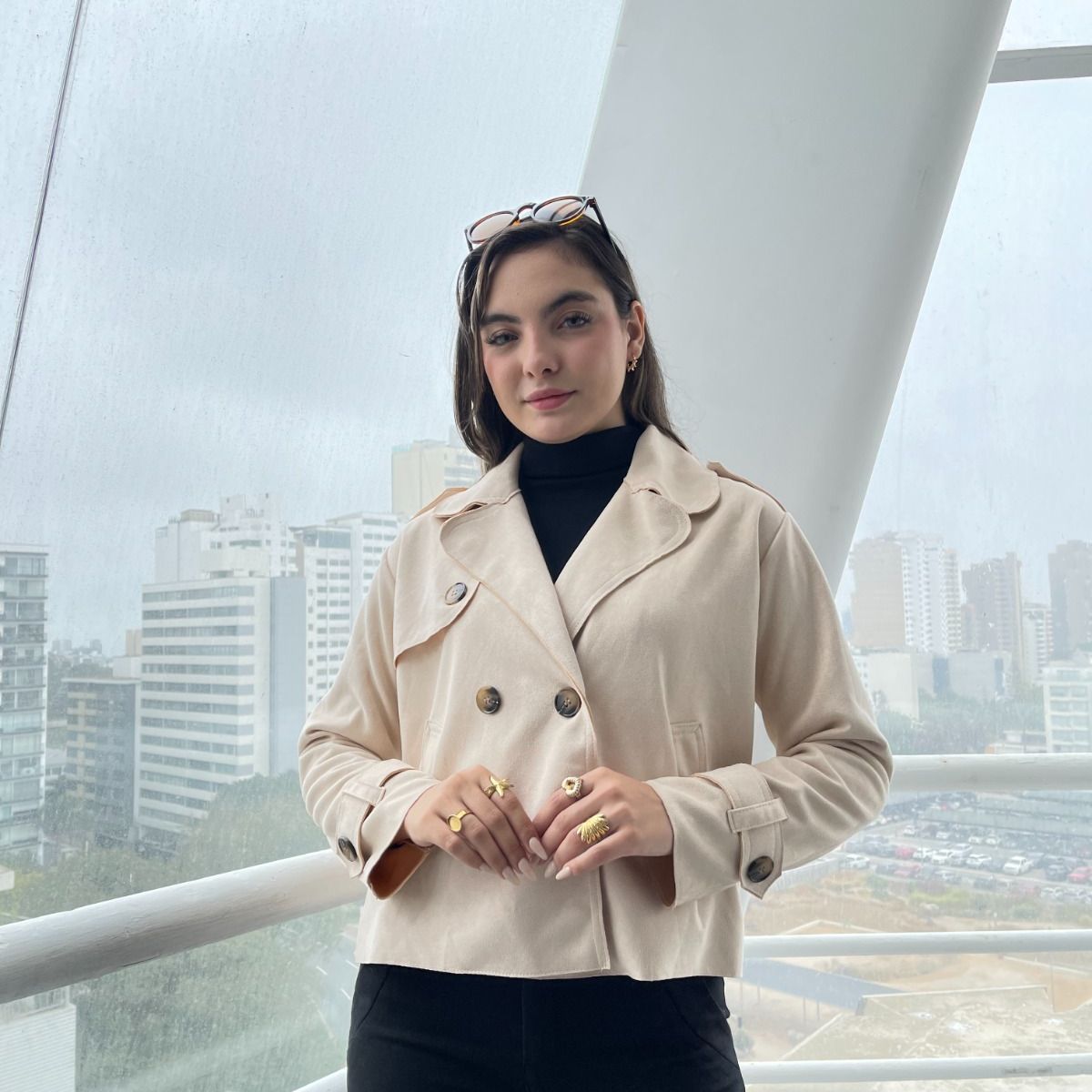 ALLEZ COLLECTION - Gabardina Crop corta elegante