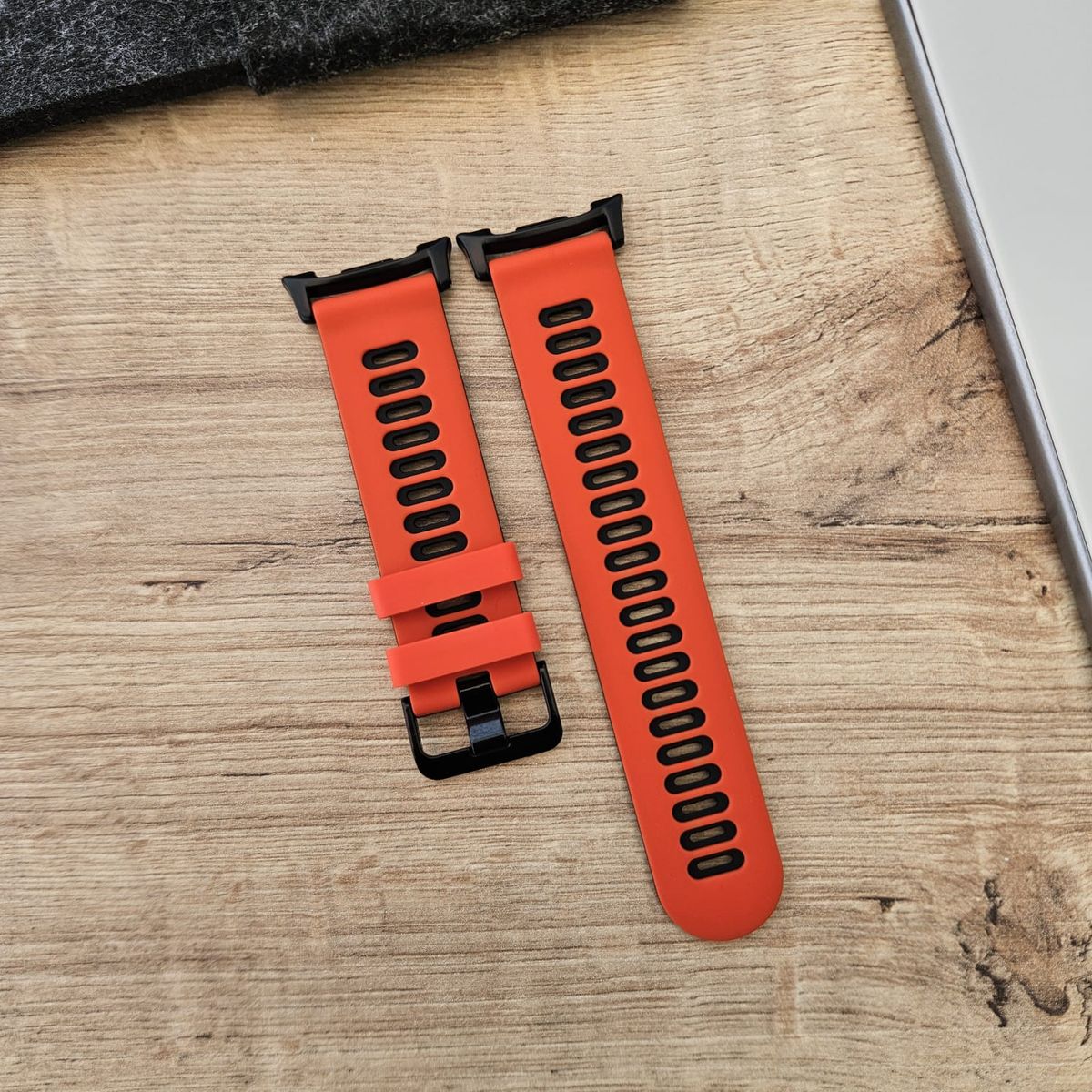 GENERICO - Correa Silicona Runner para SAMSUNG WATCH 8 - 8 CLASSIC - RojoNegro