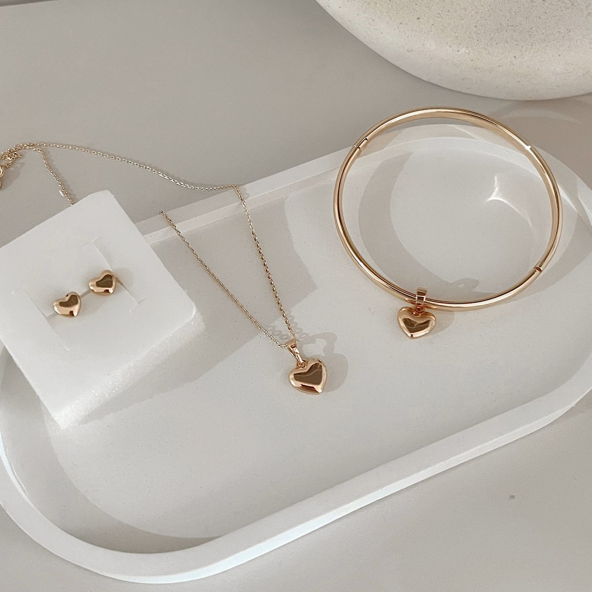 GENERICO - Collar con corazón + aretes + pulsera con corazón - Bañado en oro 18 k