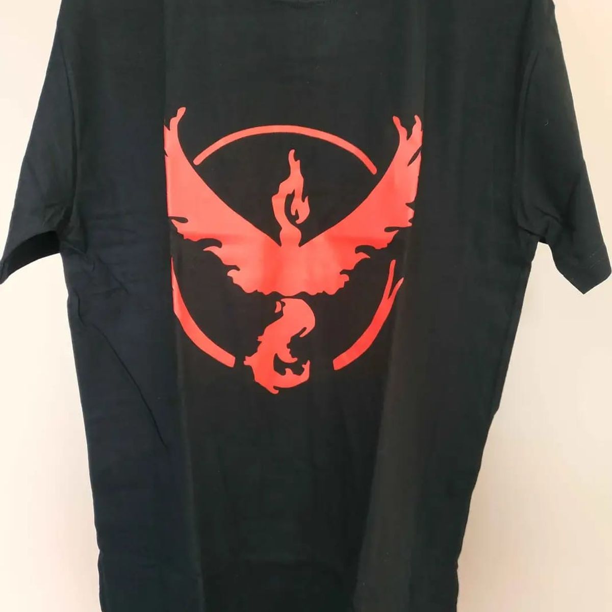 GENERICO - POLO POKEMON GO ROJO TEAM VALOR