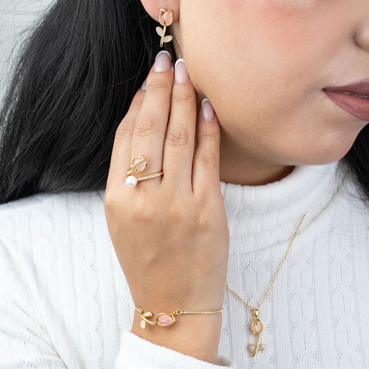 CLEO JOYAS & ACCESORIOS - Box Tulipan Rosa 4 piezas: Collar + Aretes + Pulsera y Anillo Tulipan