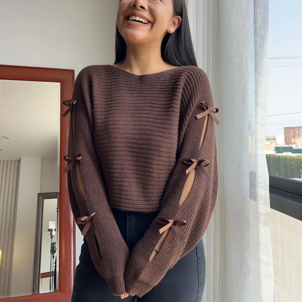 GENERICO - CHOMPA DE DAMA COQUETTE CON LAZOS EN EL BRAZO