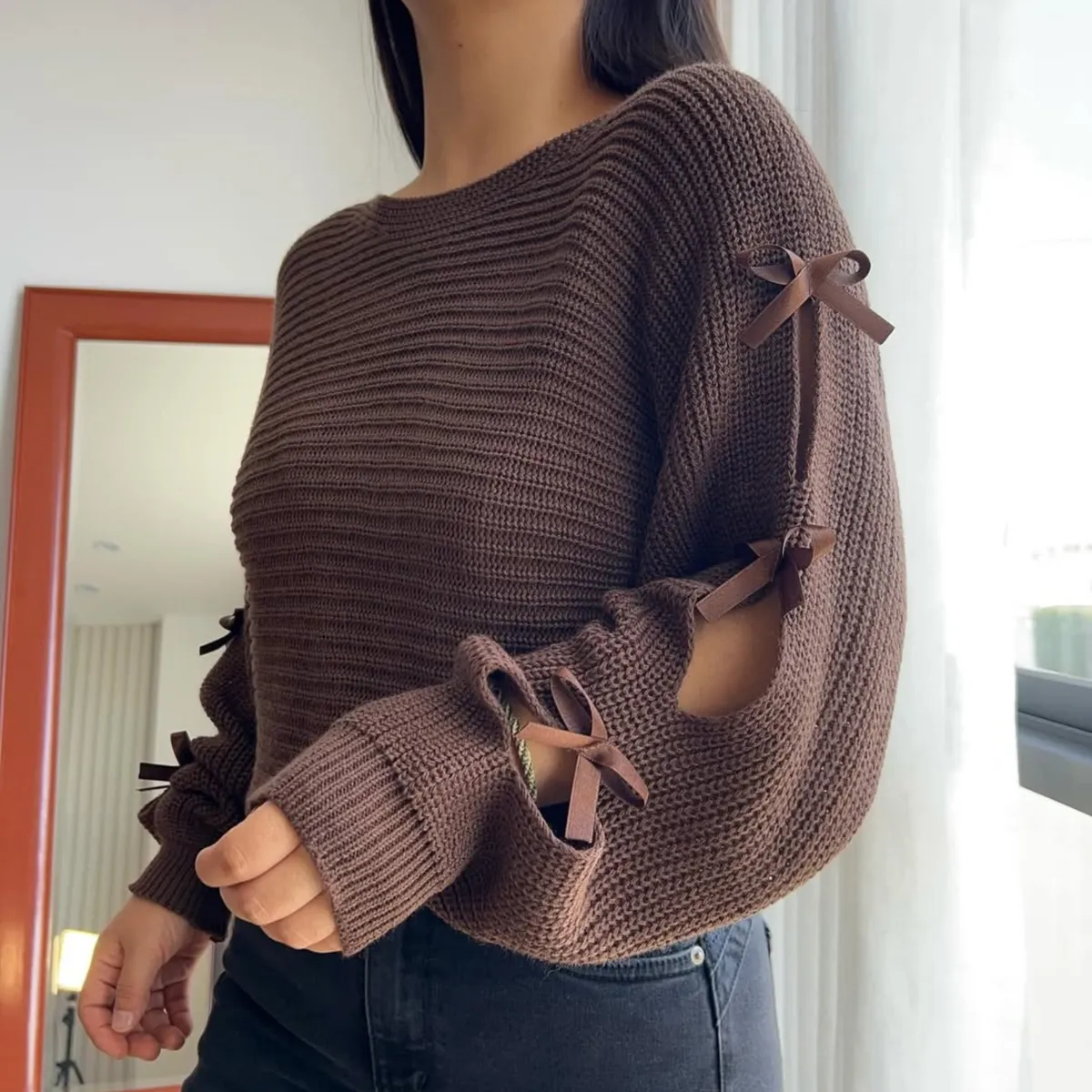 GENERICO - CHOMPA DE DAMA COQUETTE CON LAZOS EN EL BRAZO