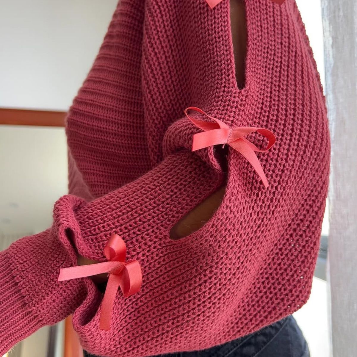 GENERICO - CHOMPA DE DAMA COQUETTE CON LAZOS EN EL BRAZO