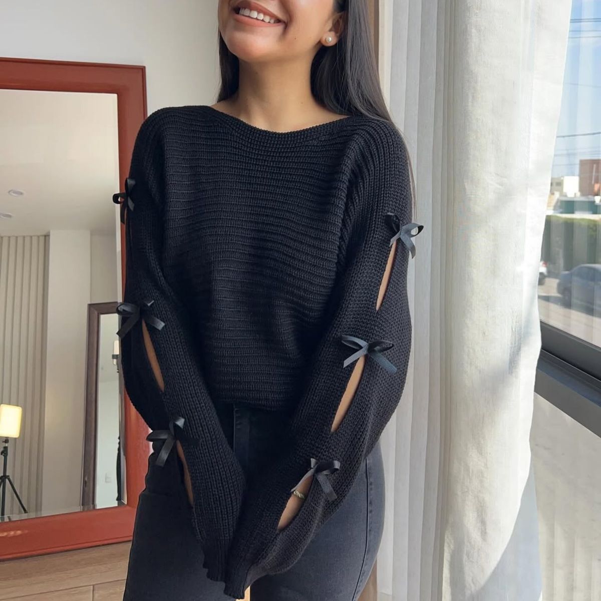 GENERICO - CHOMPA DE DAMA COQUETTE CON LAZOS EN EL BRAZO