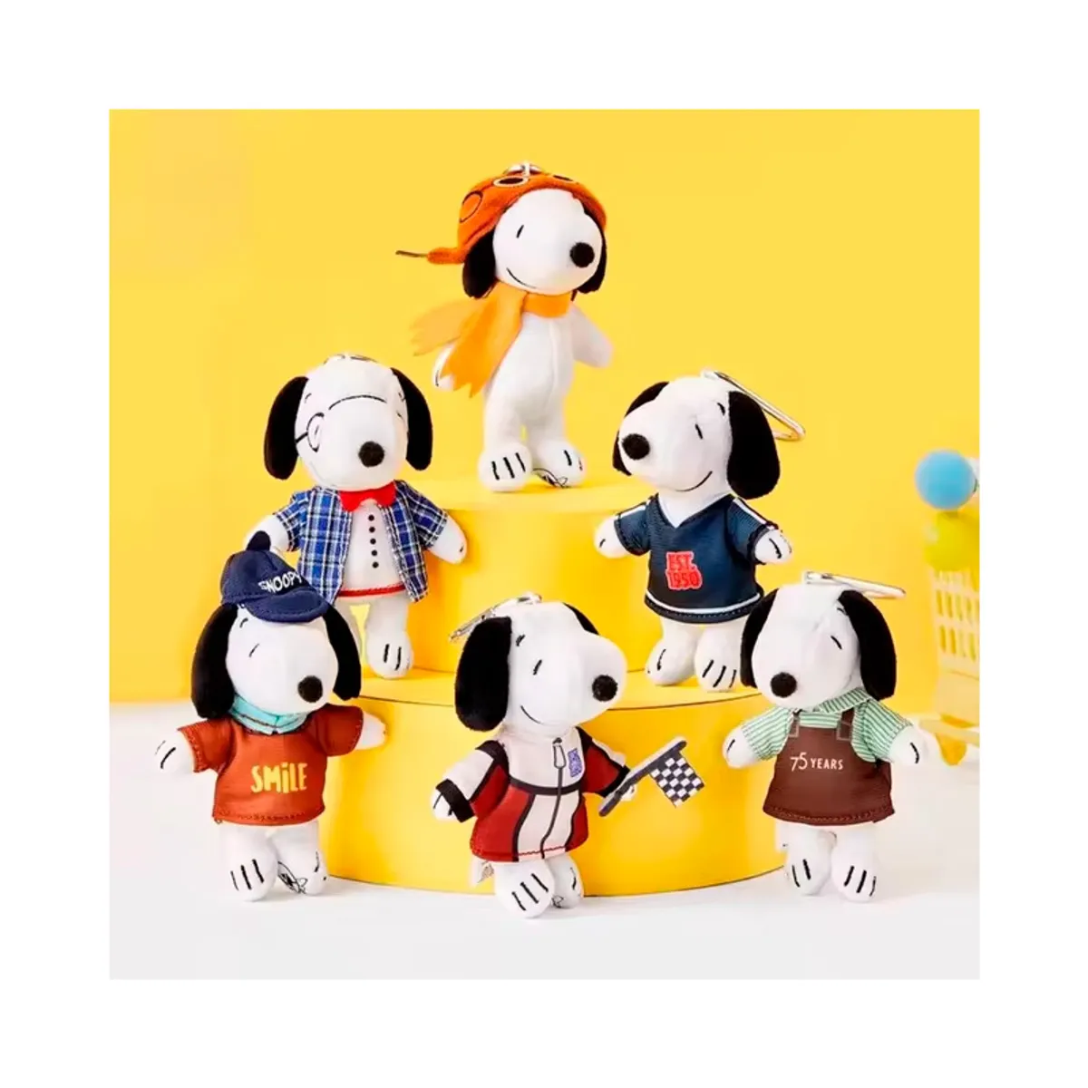 FUNKO - MINISO PEANUTS SNOOPY BLIND BOX LLAVERO 1Unidad