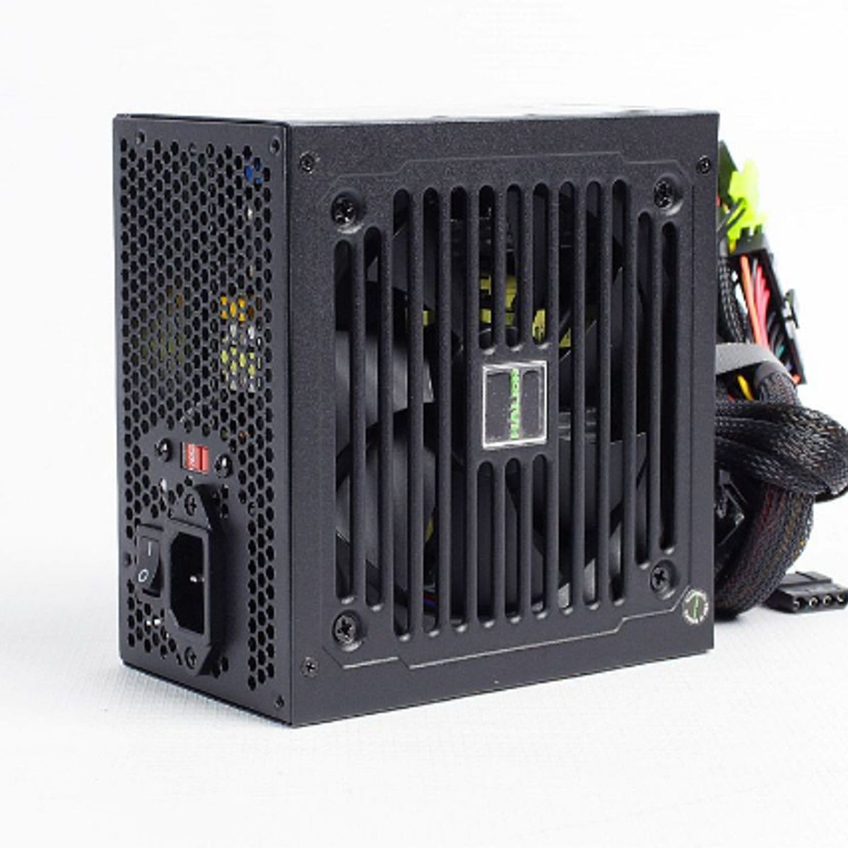 HALION - Fuente de poder GAMING ATX GE-650W HALION