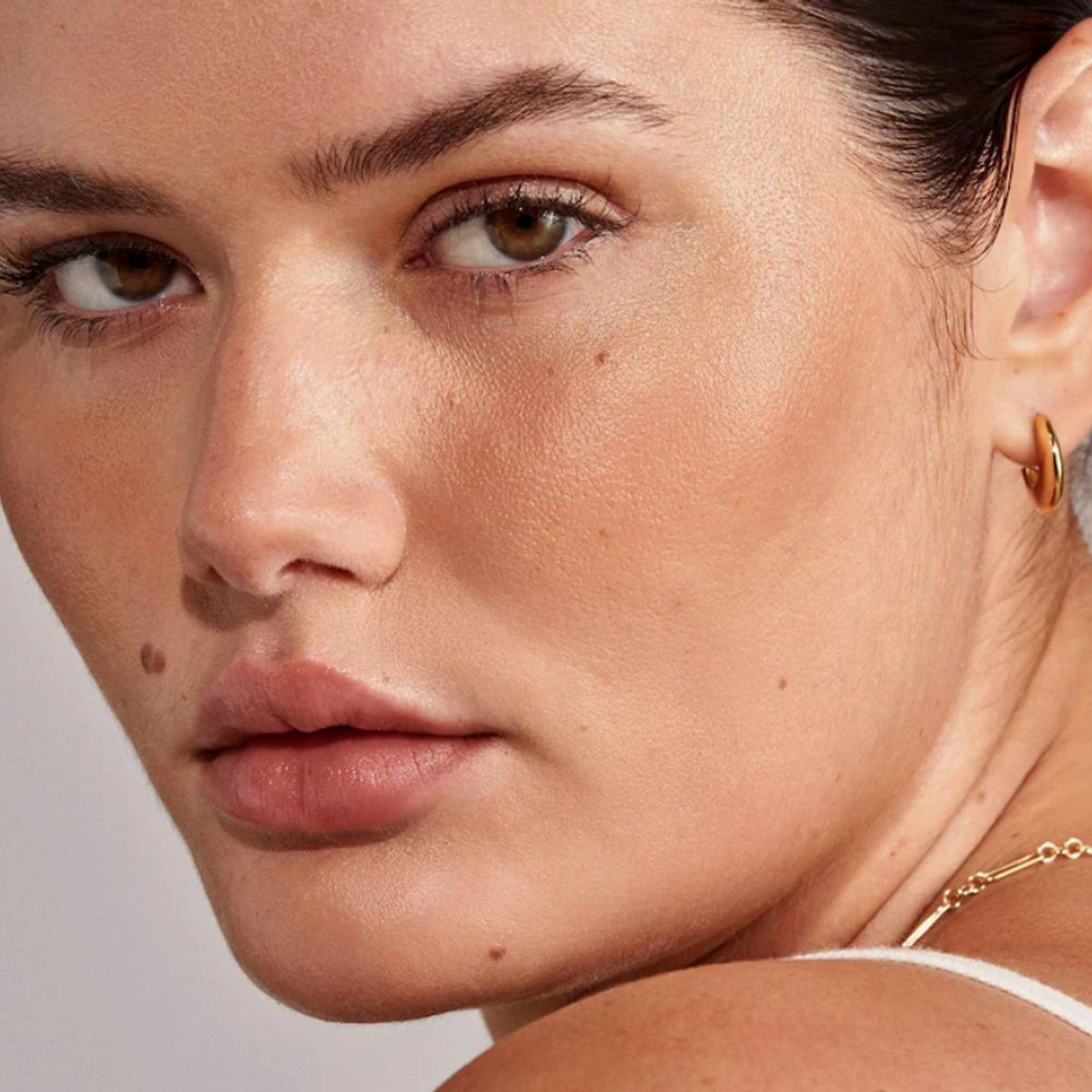 MERIT - Bronzer en Barra - Clay MERIT