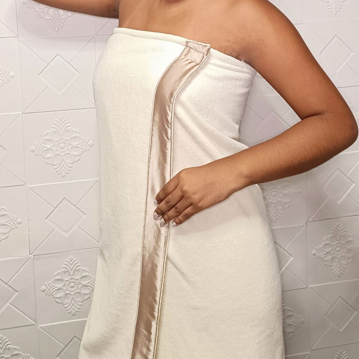 GENERICO - Toalla Corporal Microfibra 1.30 m x 70 cm Crema