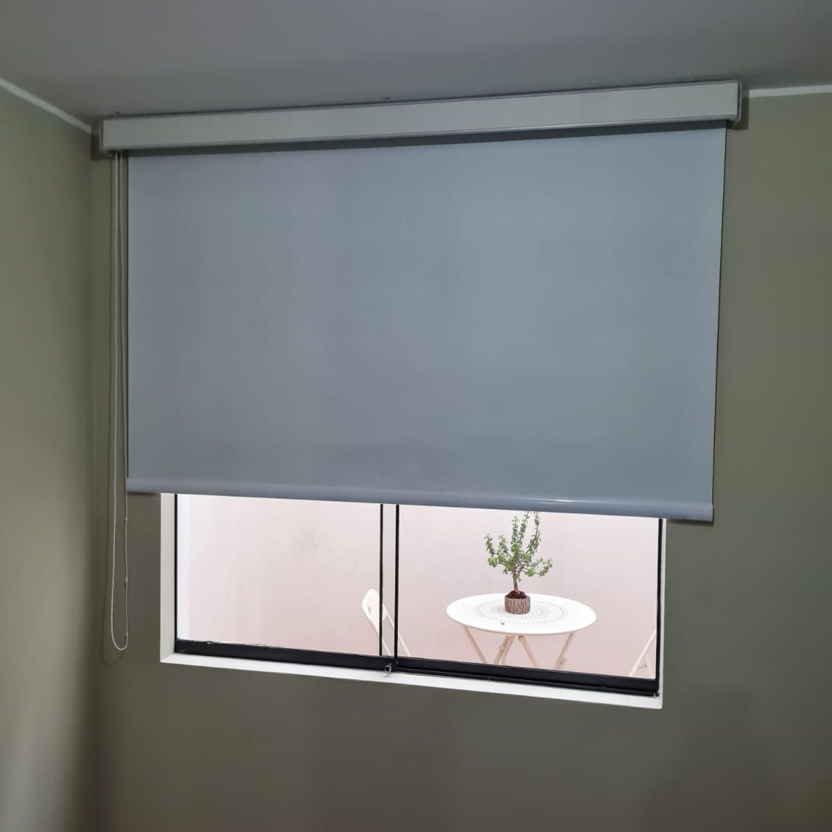 GENERICO - Roller blackout sistema manual para cualquier ambiente